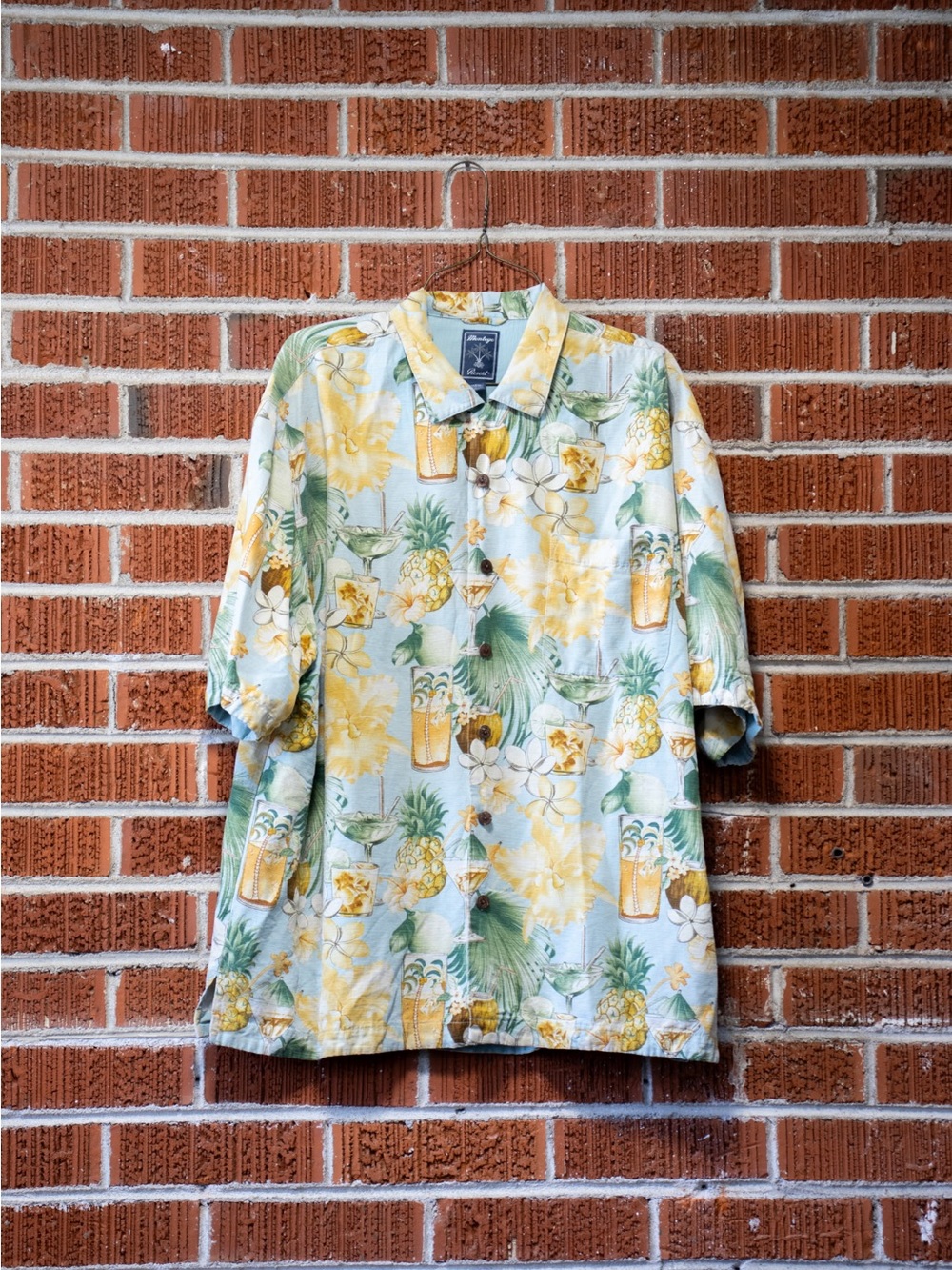Montego Resort 100% Silk Tropical Floral Men’s L Drinking Short Sleeve Button